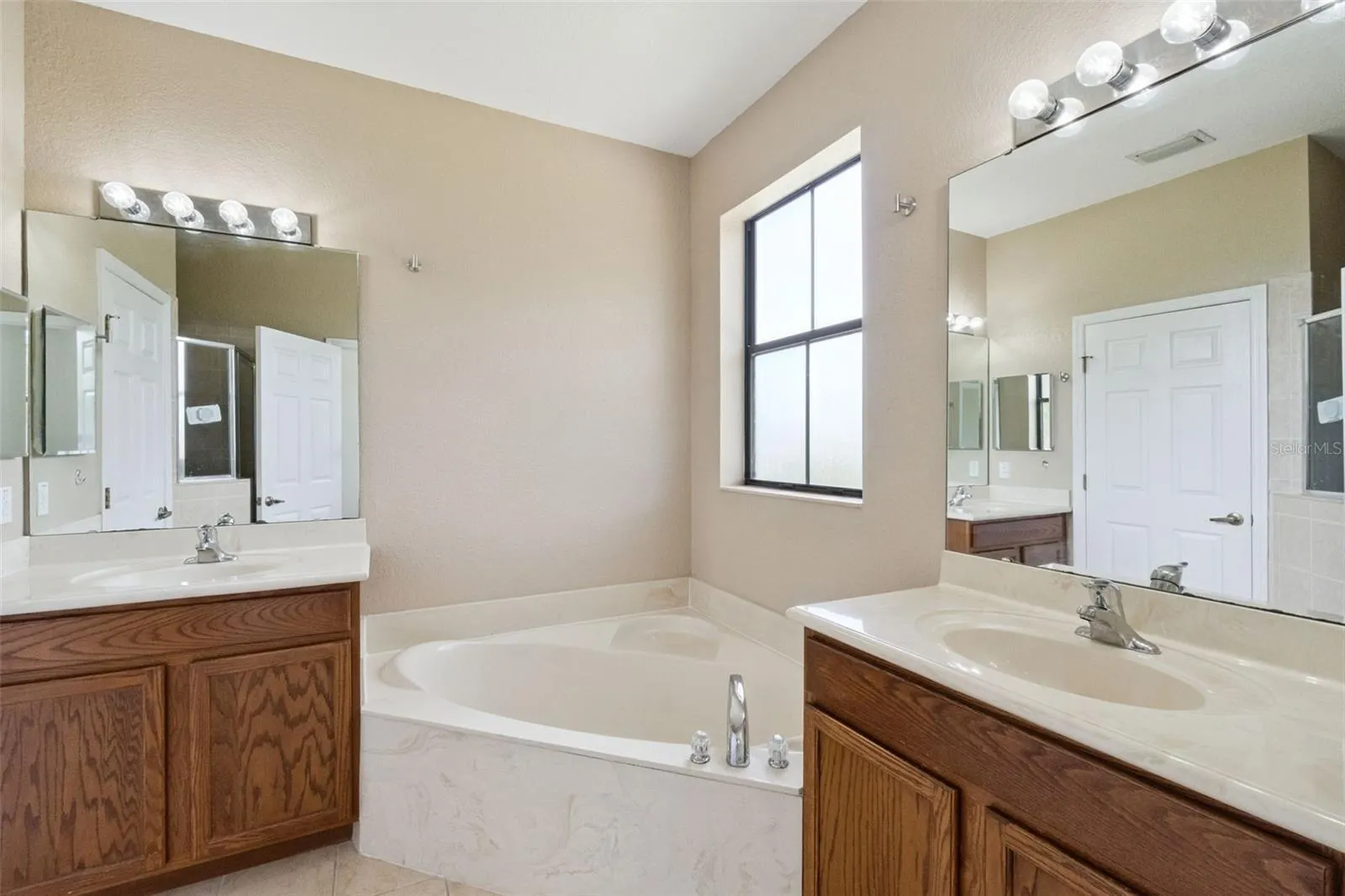 3491 ALLEGRA CIR