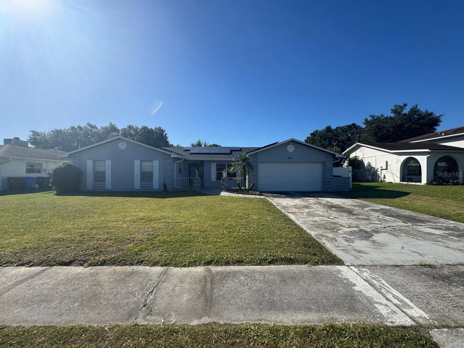 1814 PARADISE DR