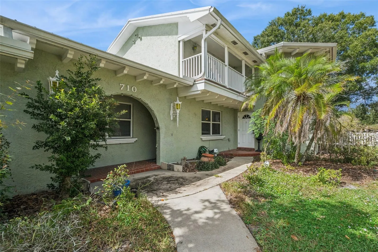 710 AVOCADO ST