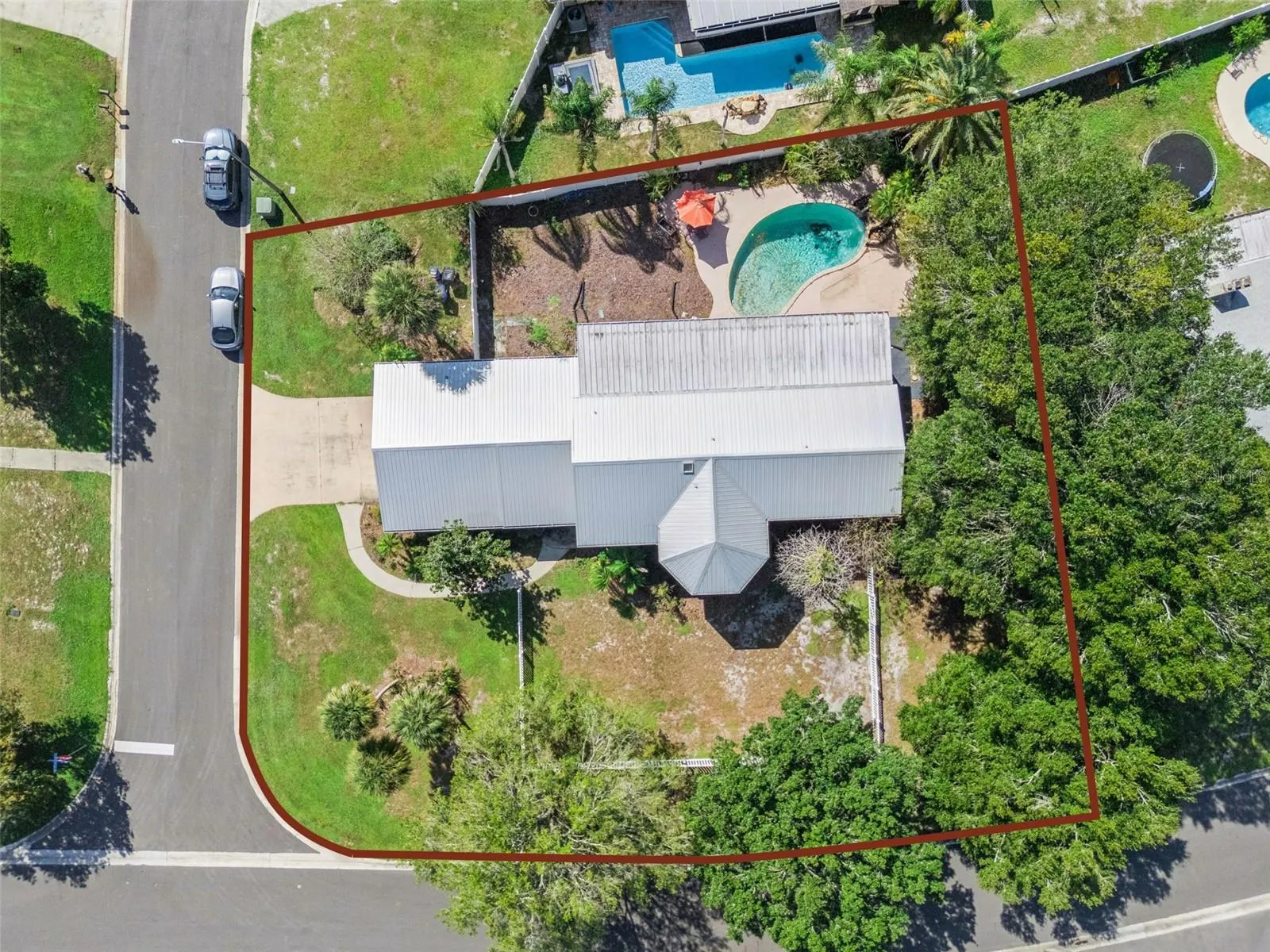 710 AVOCADO ST