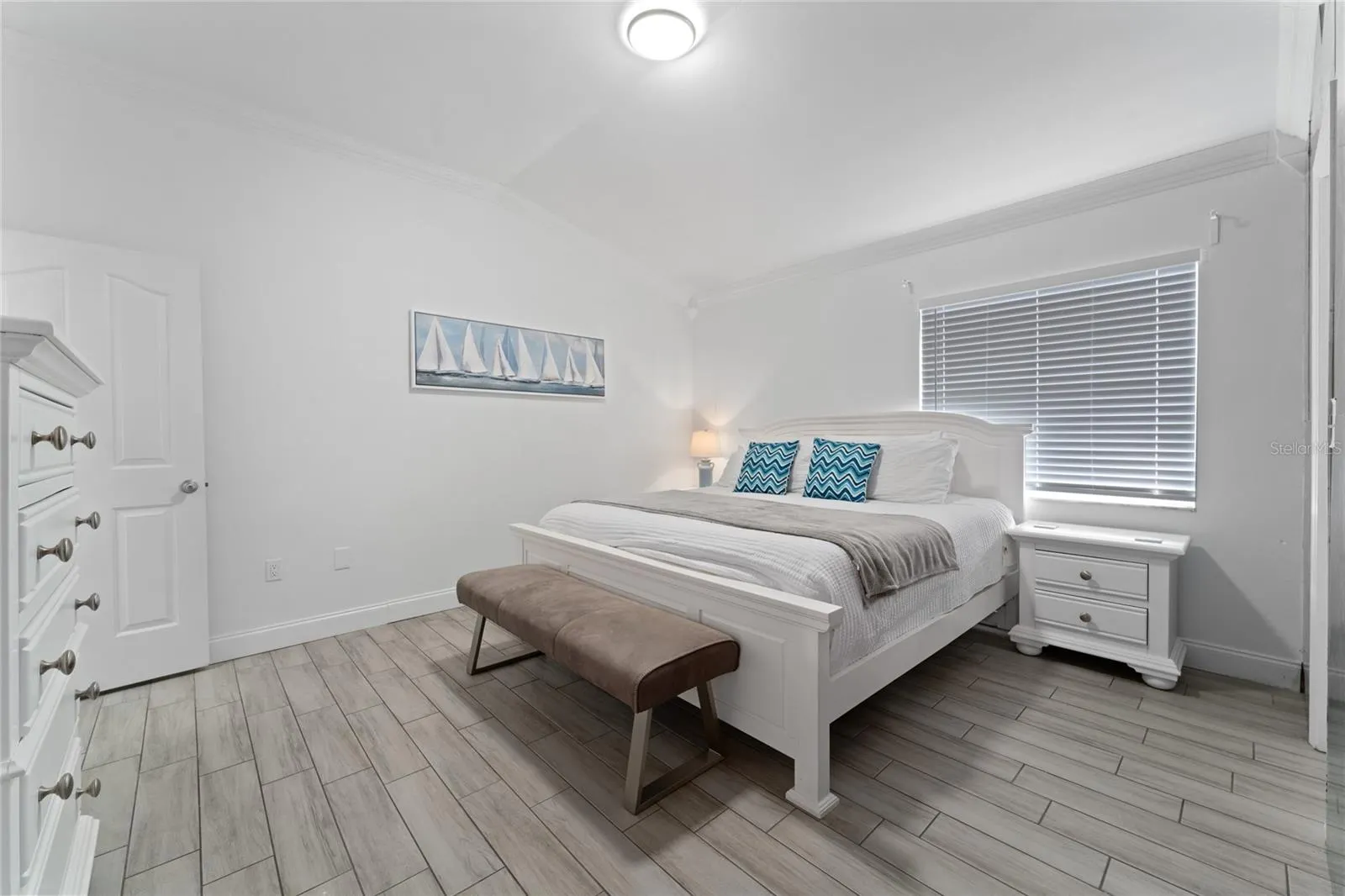 5565 LOMA VISTA LOOP