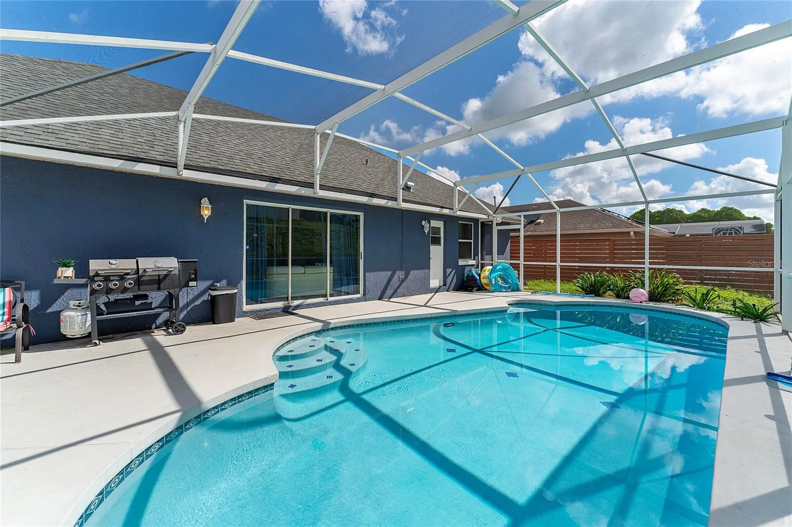 5565 LOMA VISTA LOOP