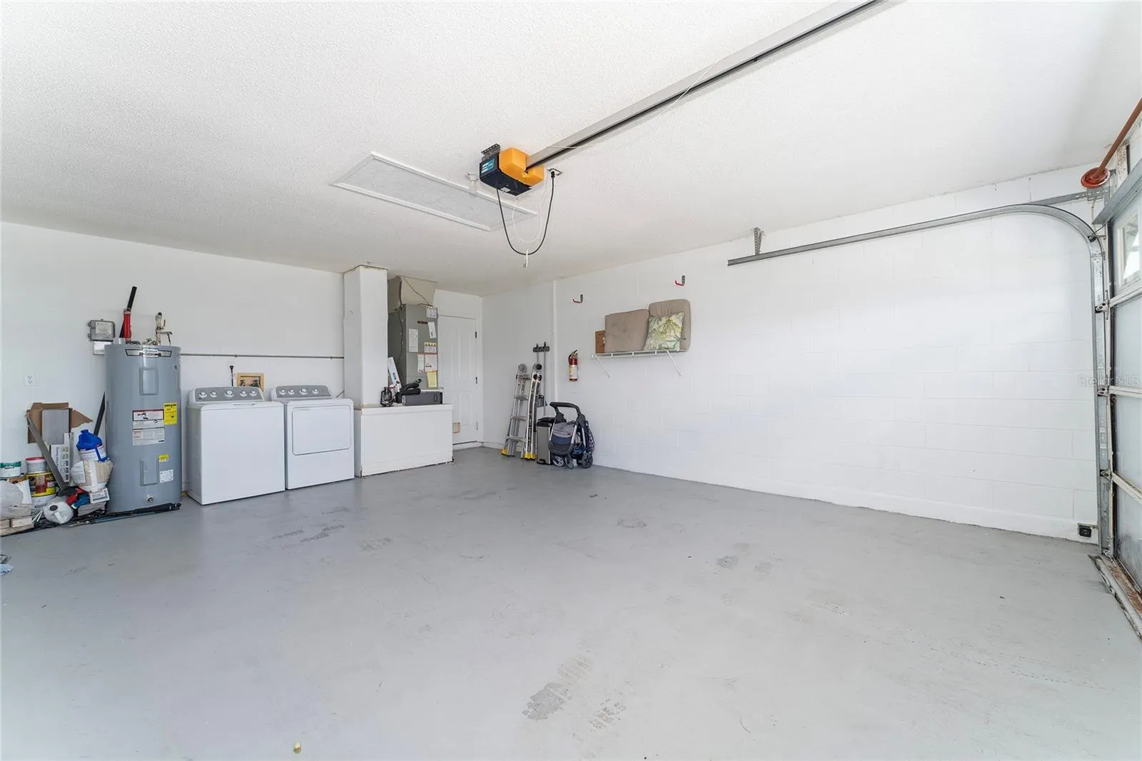 5565 LOMA VISTA LOOP