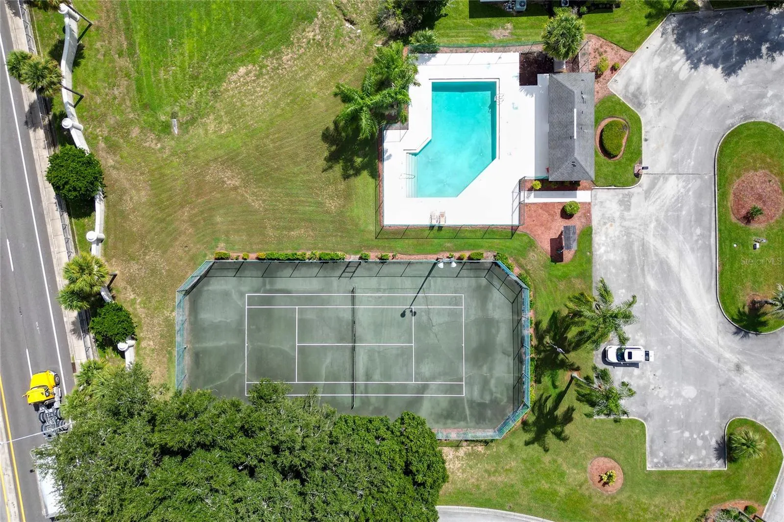 5565 LOMA VISTA LOOP