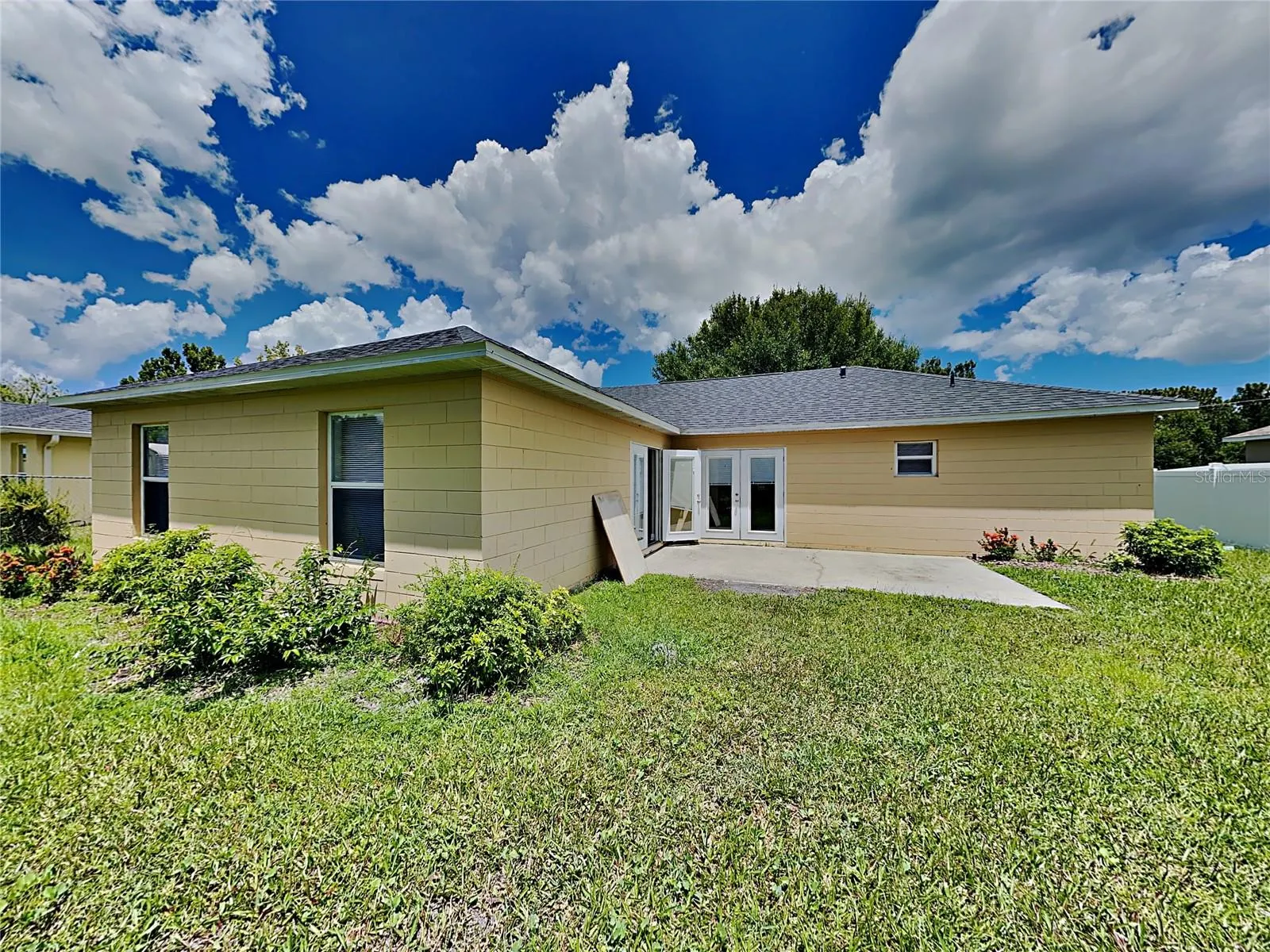 1317 DOVER DR