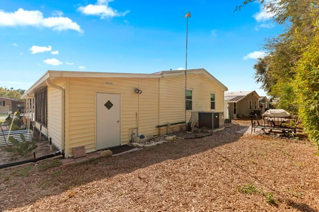 35057 MCCULLOUGHS LEAP