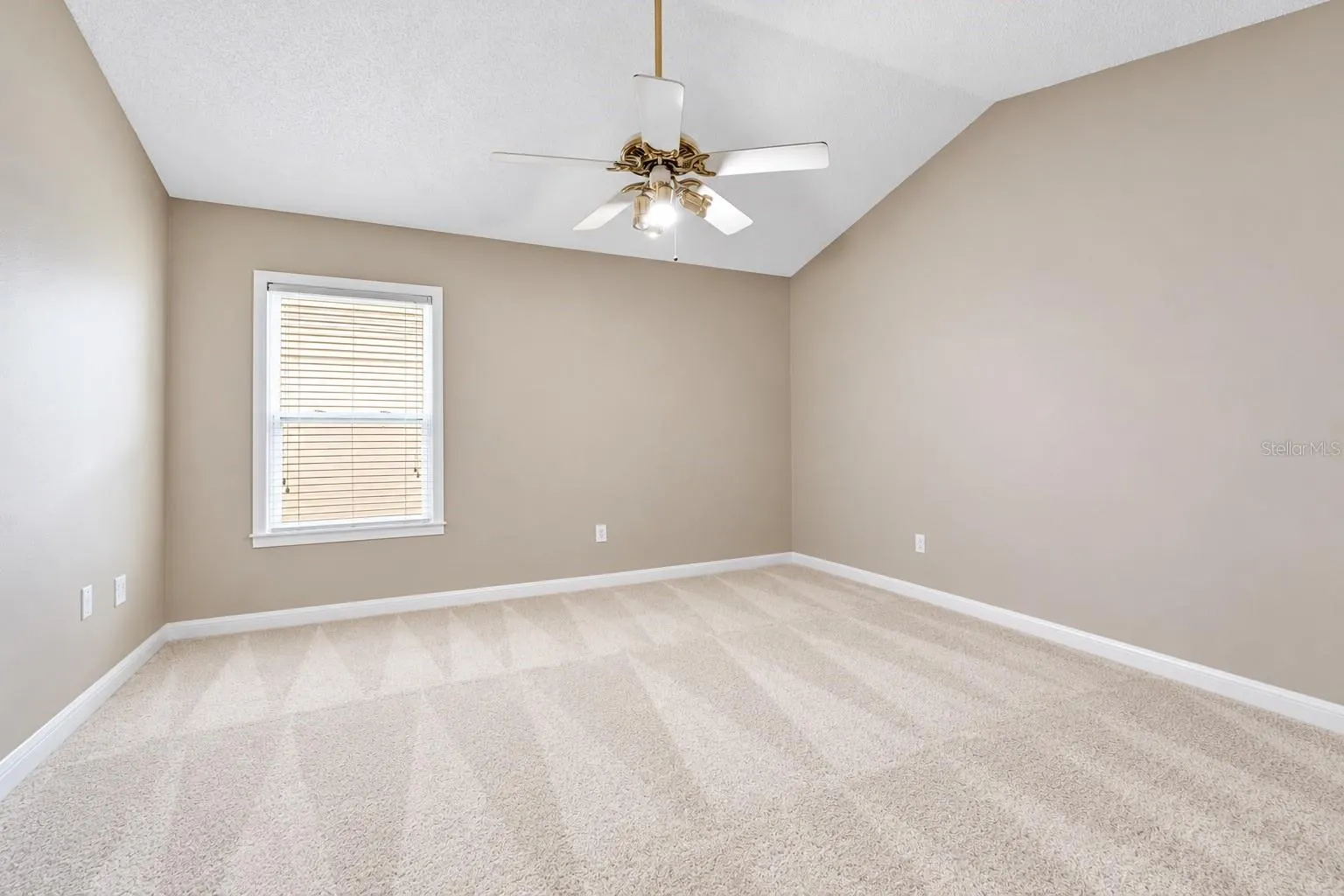 2145 GREYSTONE TRL