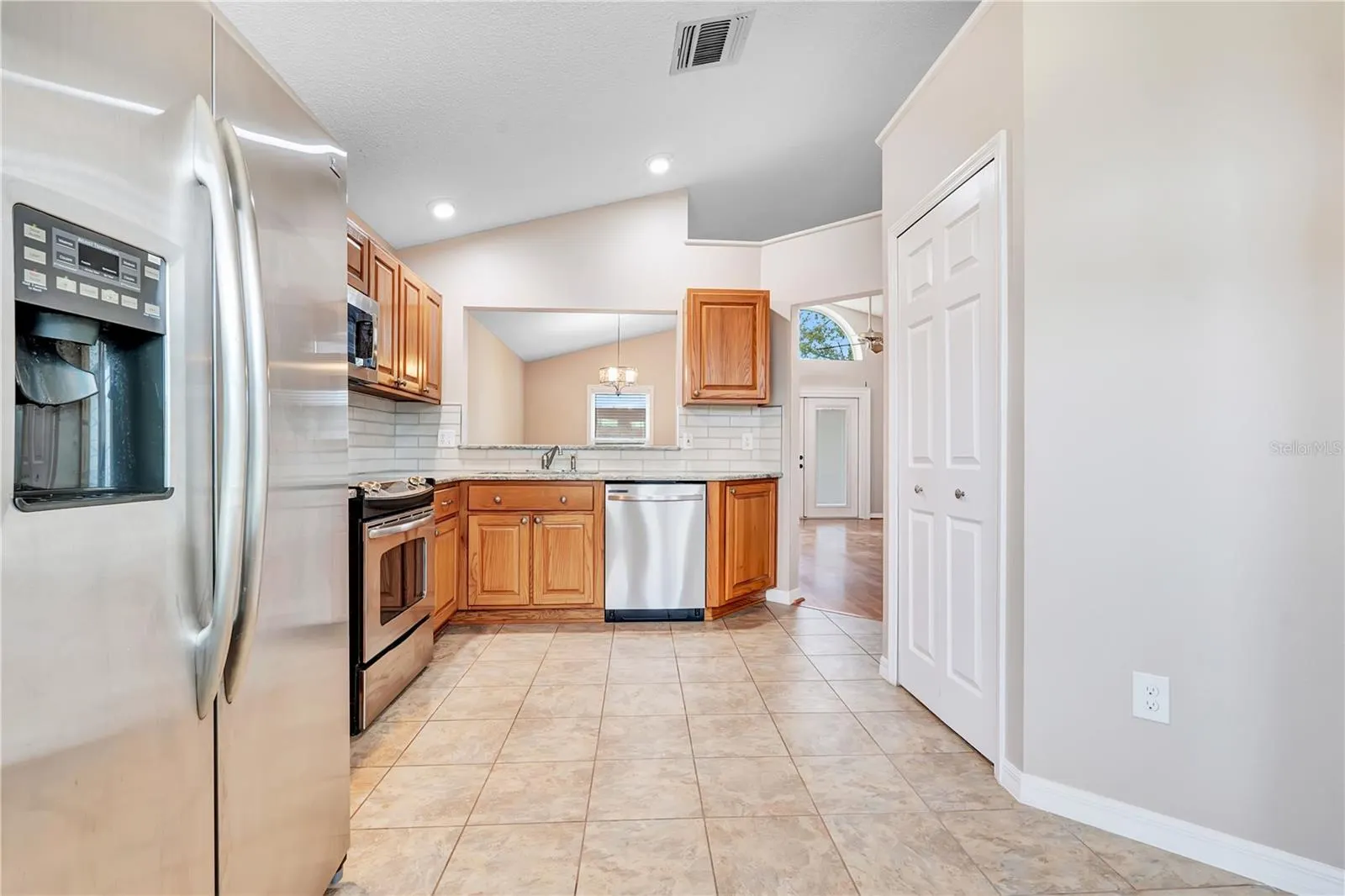 2145 GREYSTONE TRL
