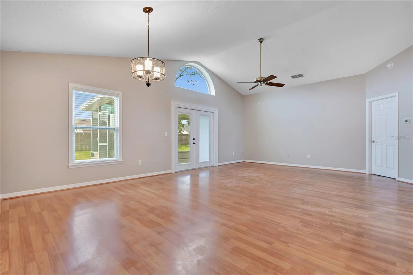 2145 GREYSTONE TRL