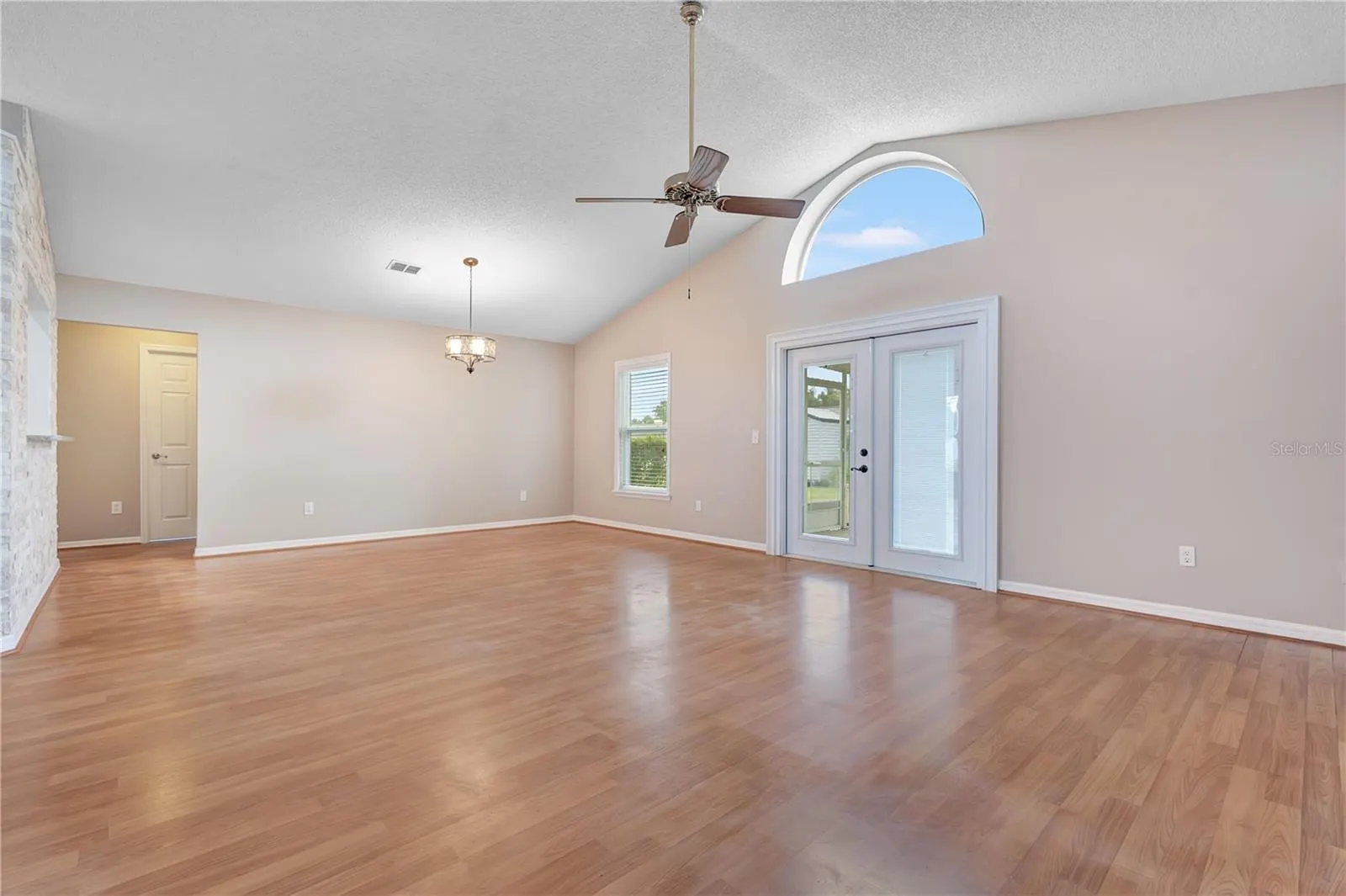 2145 GREYSTONE TRL