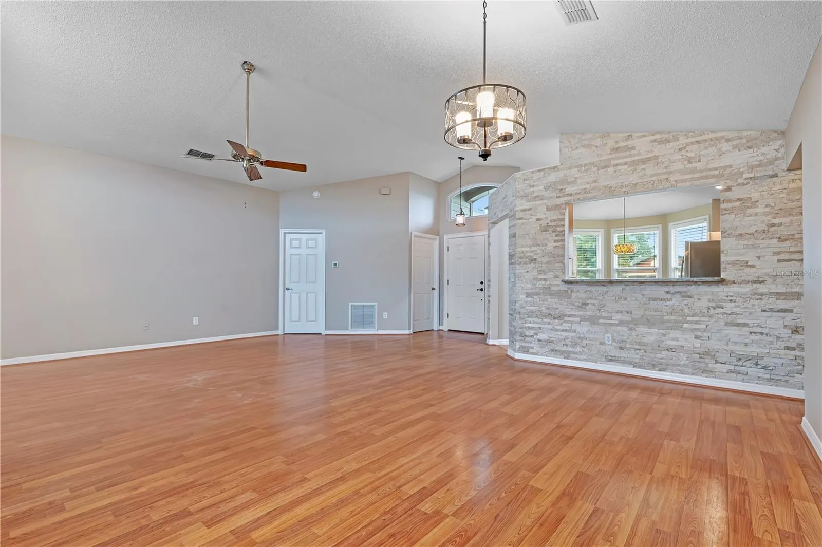 2145 GREYSTONE TRL