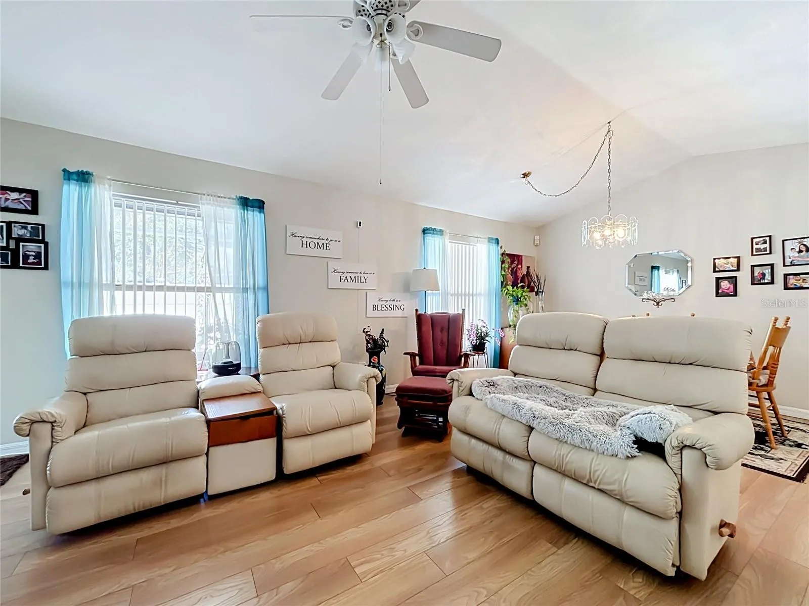 407 ANISE LN