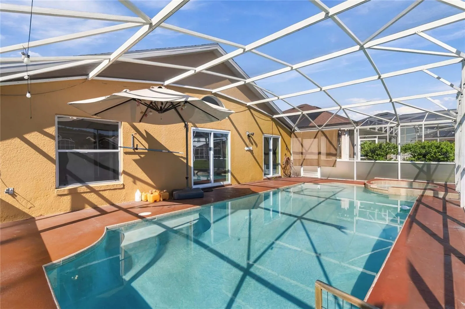 1611 BRIDGEVIEW CIR