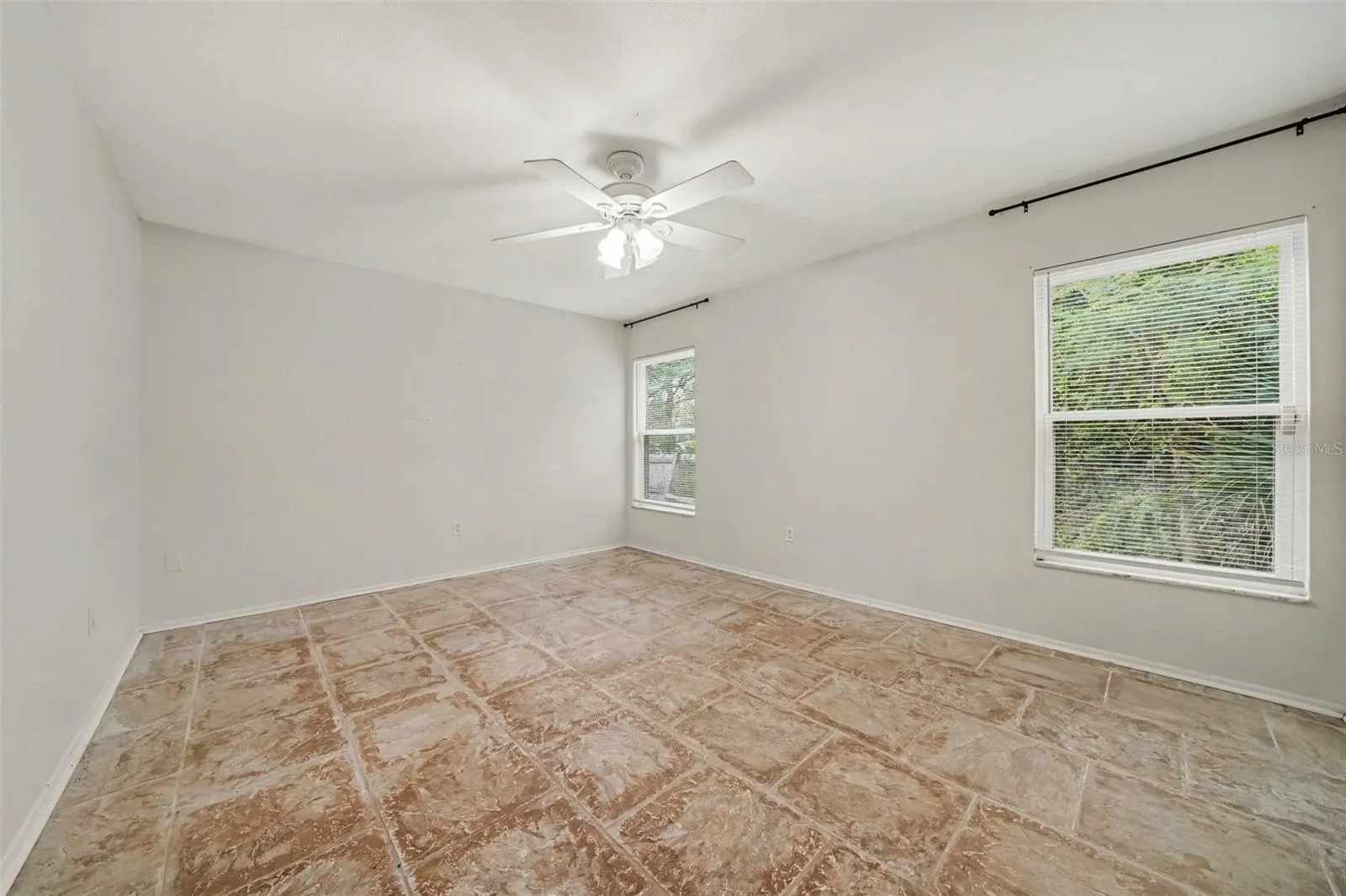 264 SUNRISE BLVD