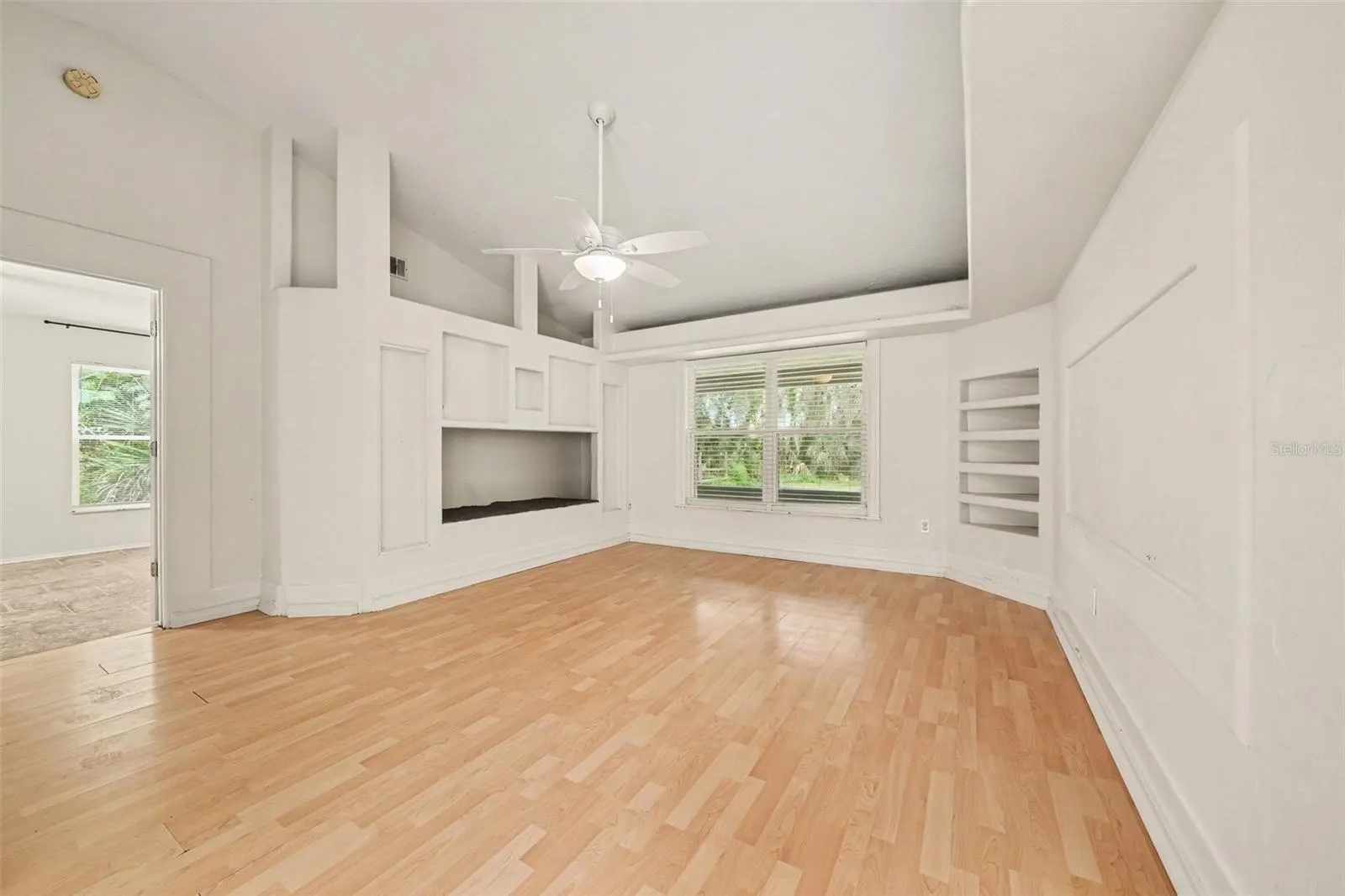 264 SUNRISE BLVD