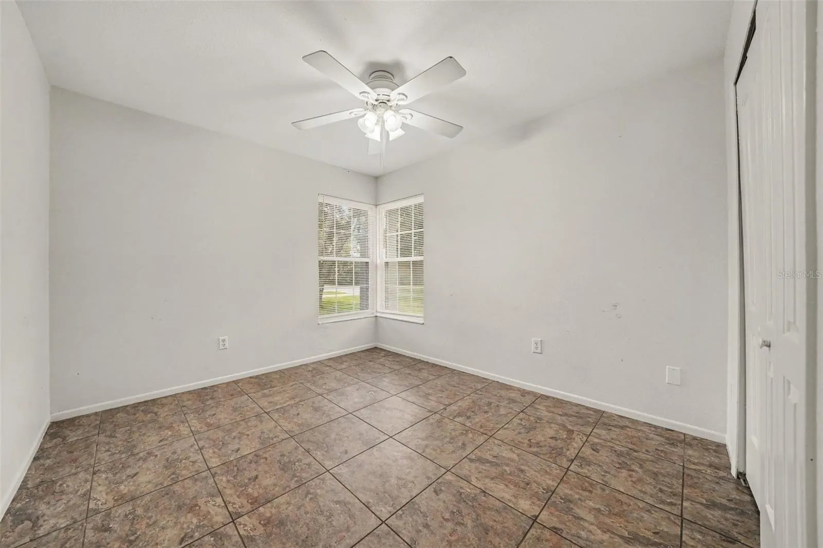 264 SUNRISE BLVD