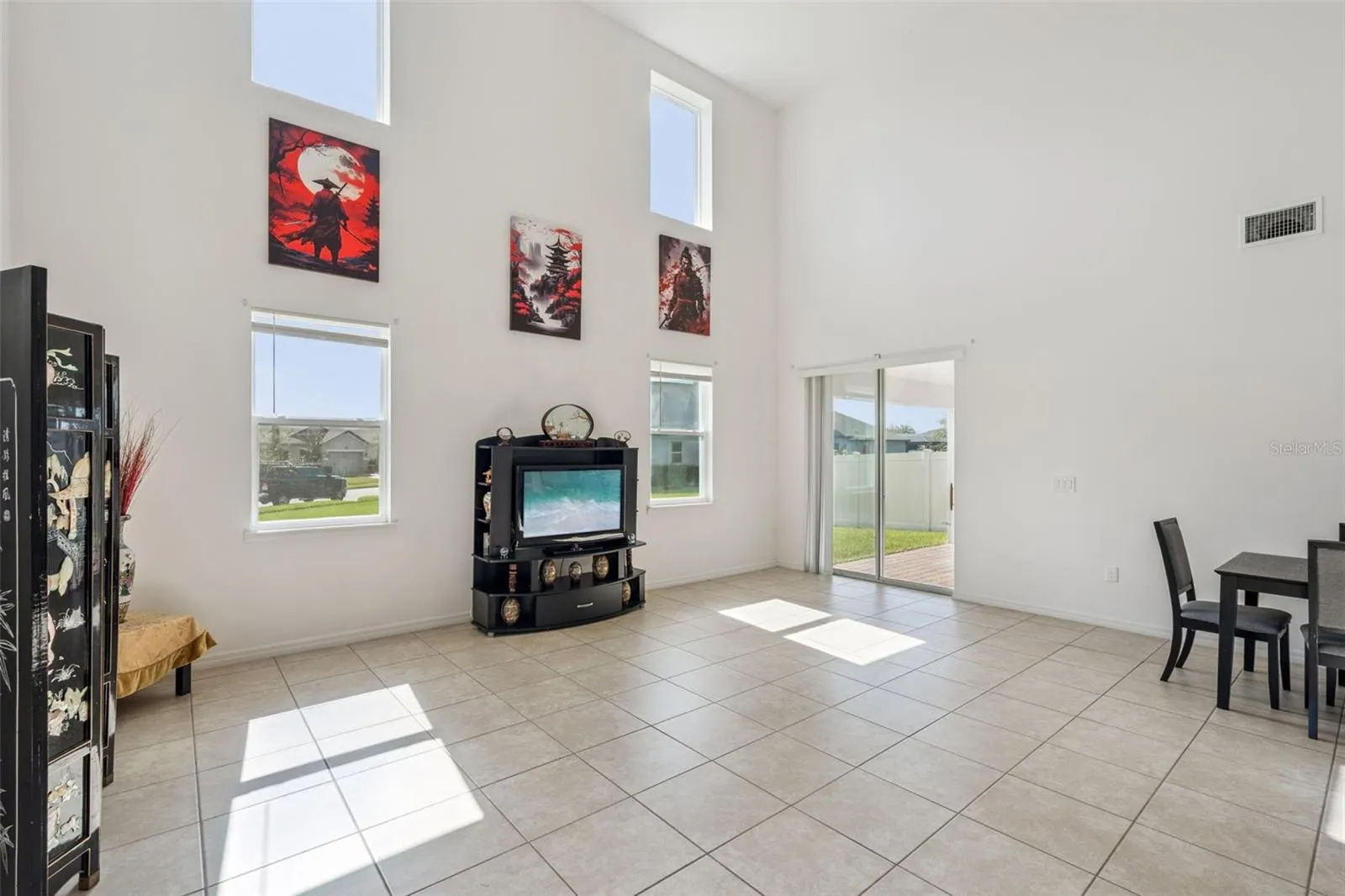 1181 HILLTOP PL