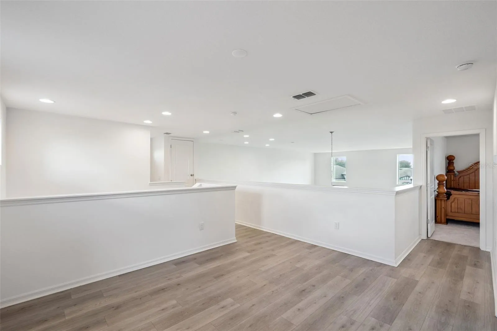 1181 HILLTOP PL