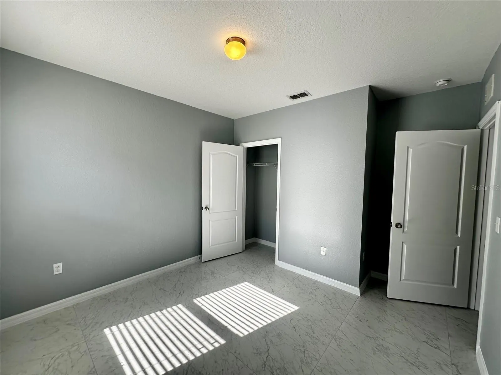 1437 WALLACE MANOR PASS