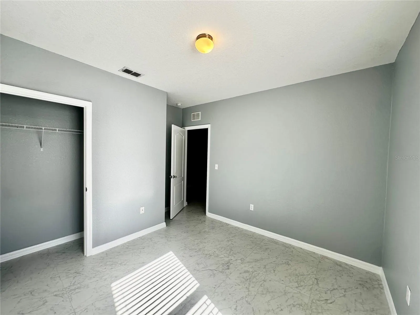 1437 WALLACE MANOR PASS
