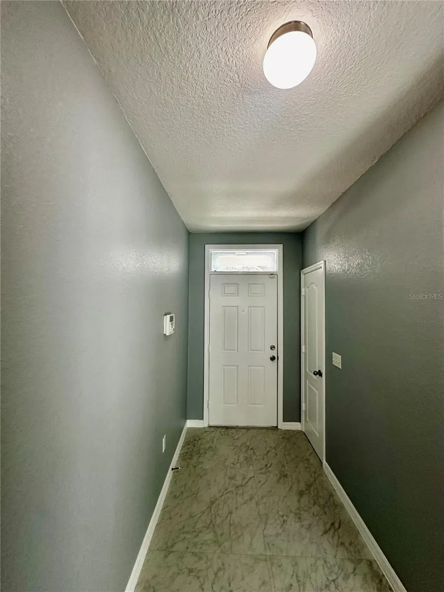 1437 WALLACE MANOR PASS