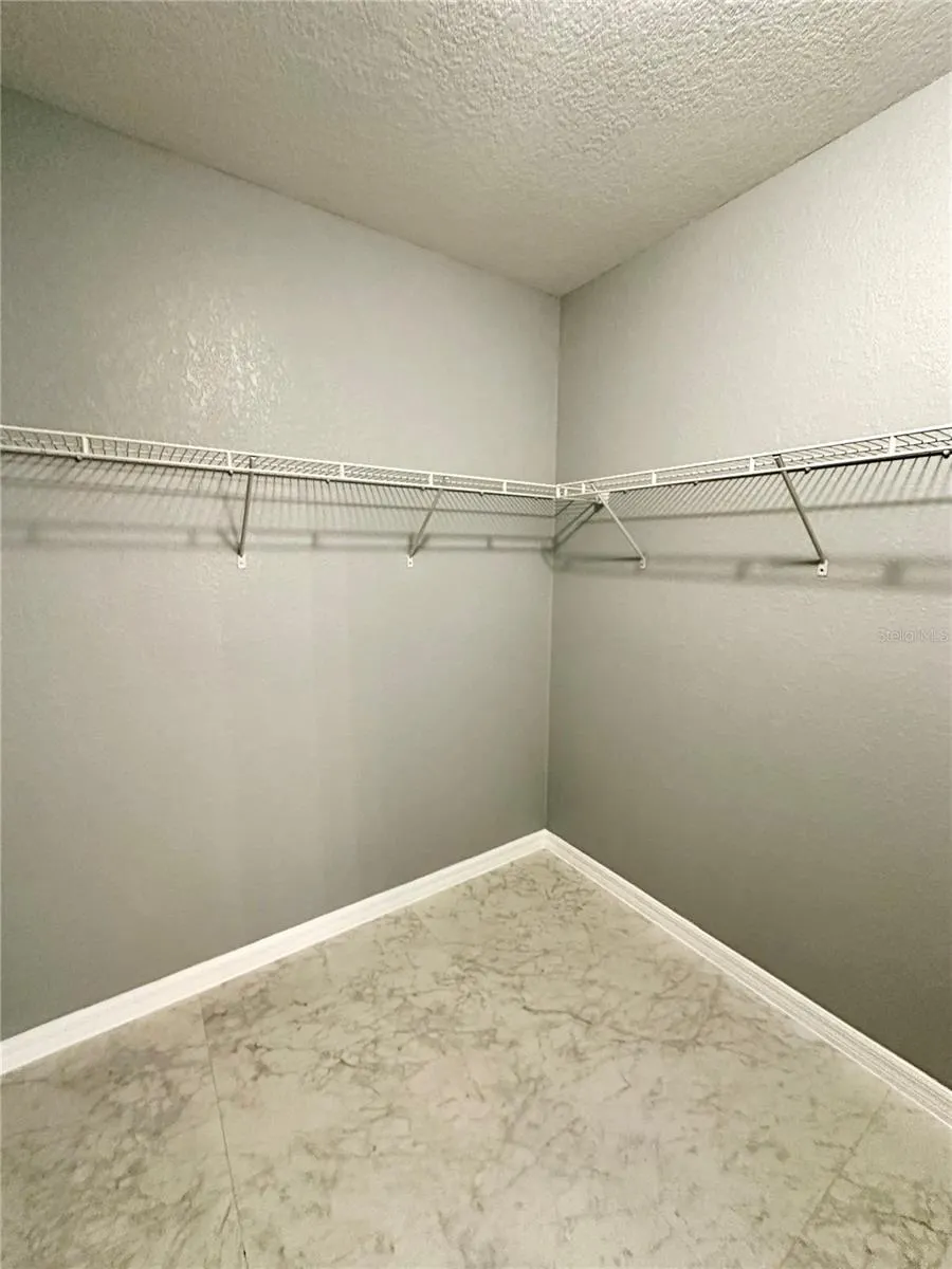 1437 WALLACE MANOR PASS