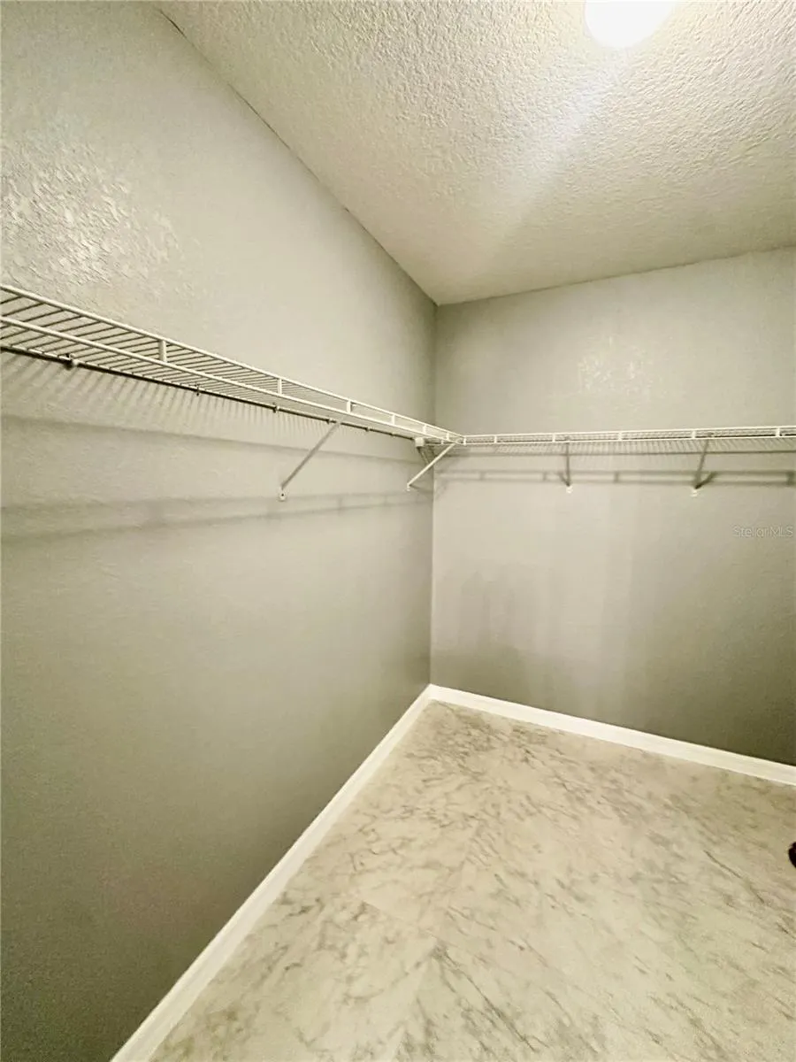 1437 WALLACE MANOR PASS