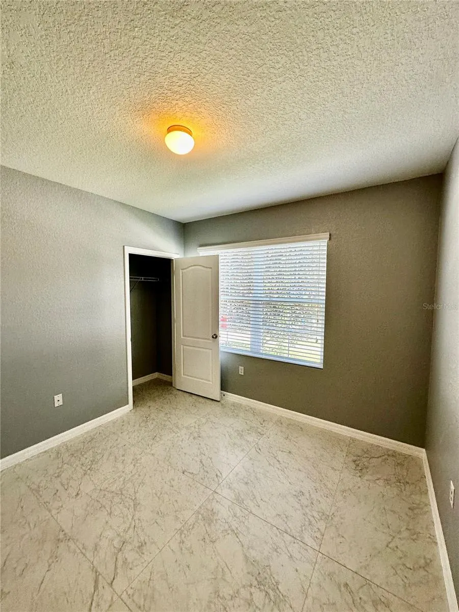 1437 WALLACE MANOR PASS