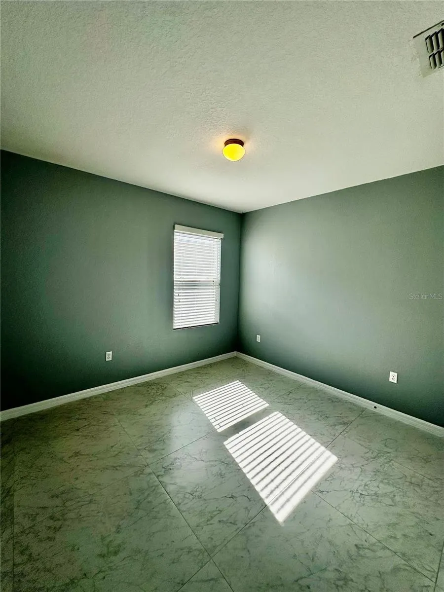 1437 WALLACE MANOR PASS