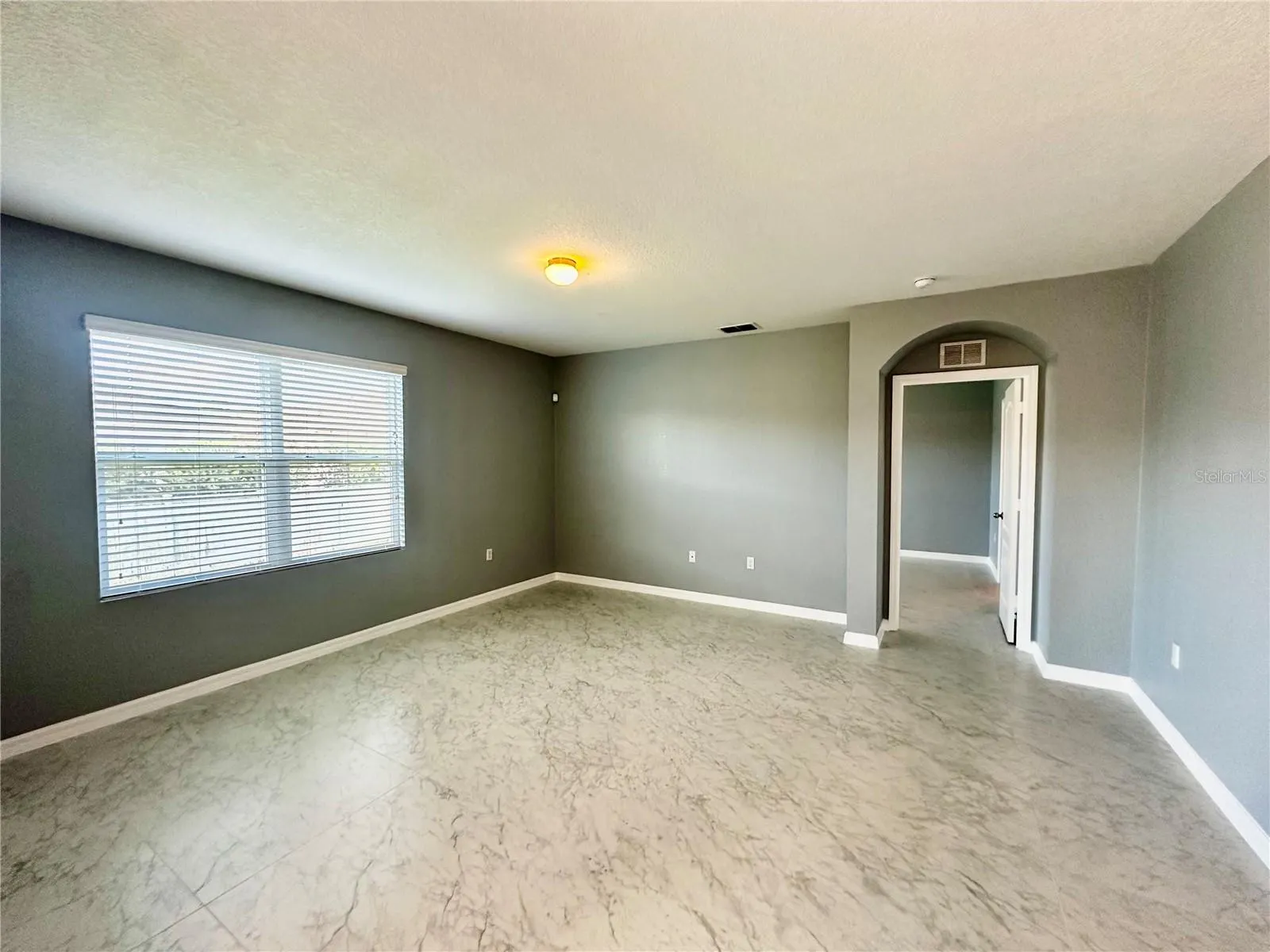 1437 WALLACE MANOR PASS