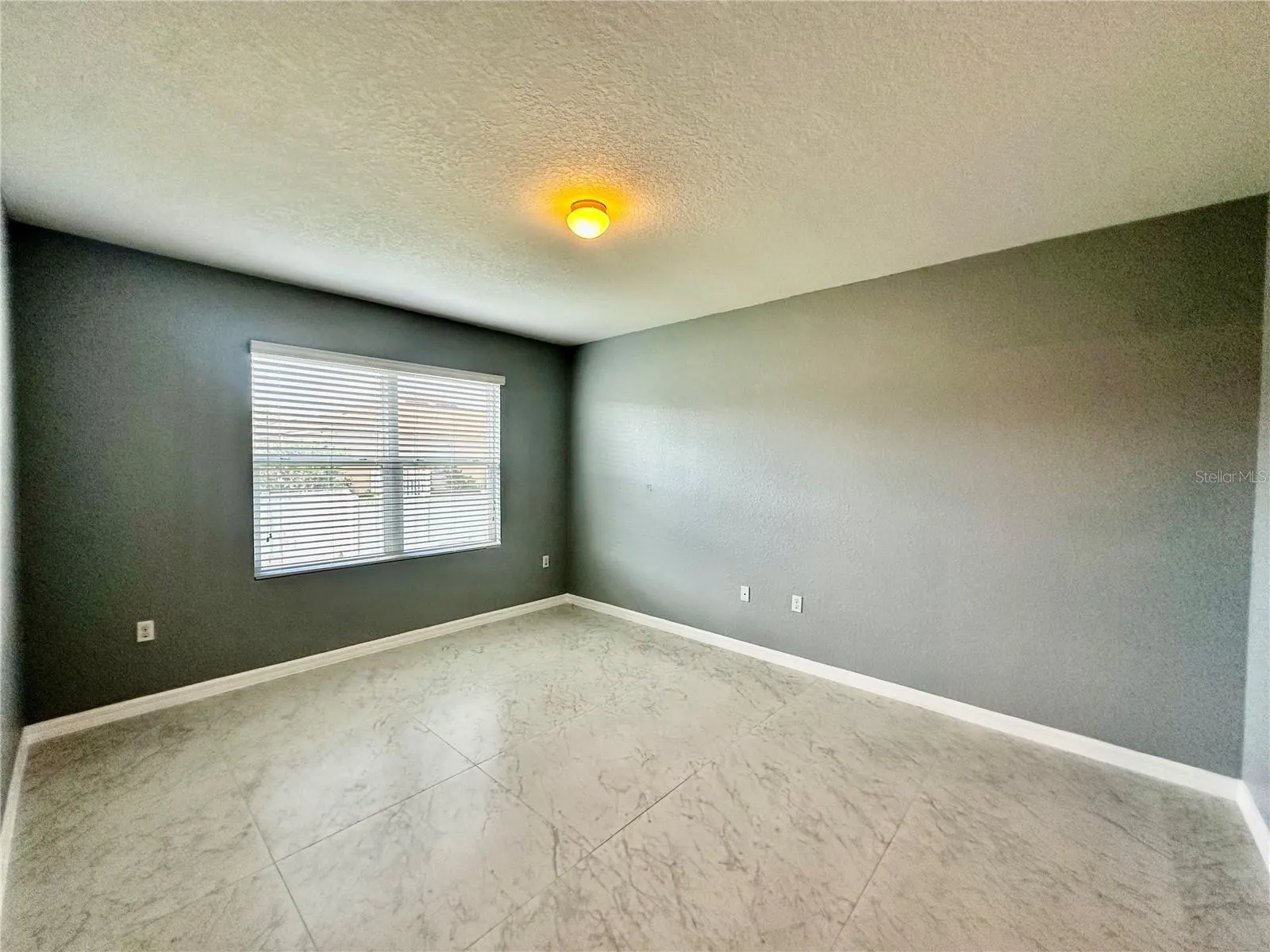 1437 WALLACE MANOR PASS