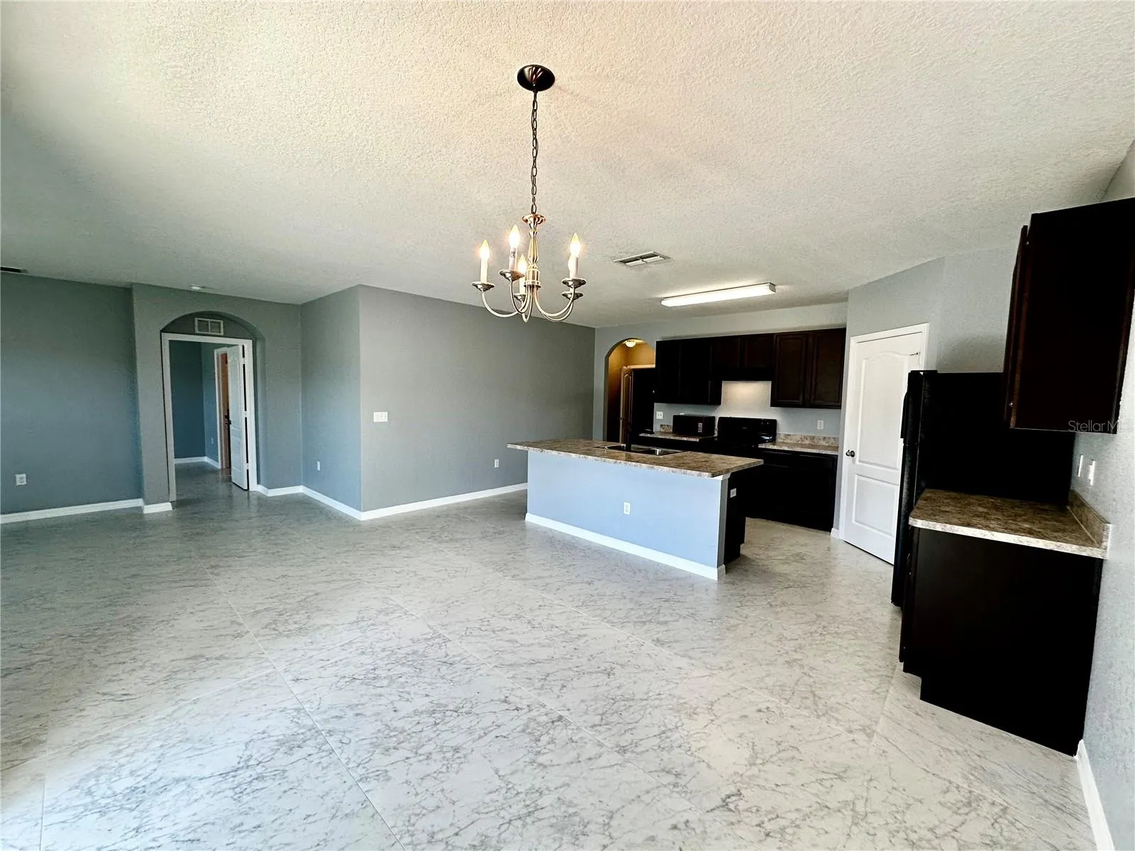 1437 WALLACE MANOR PASS