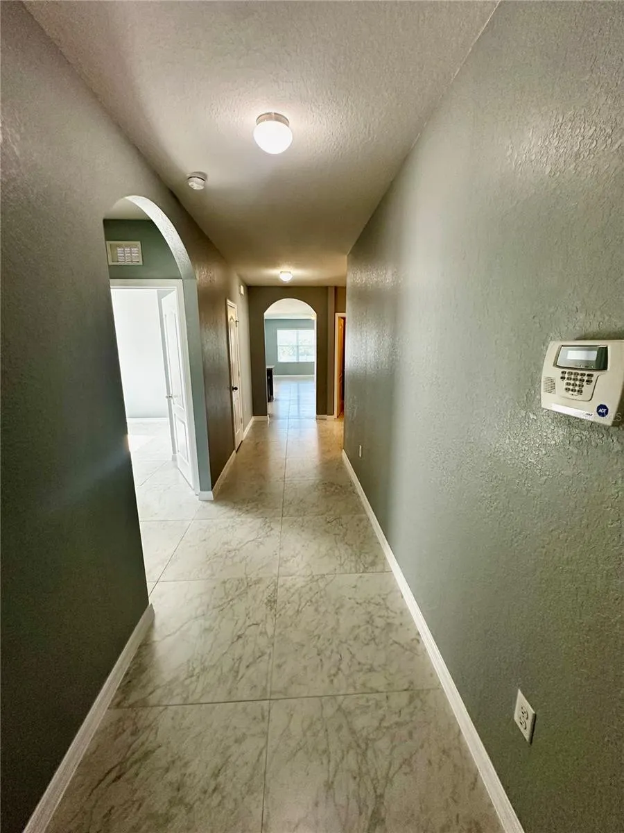 1437 WALLACE MANOR PASS