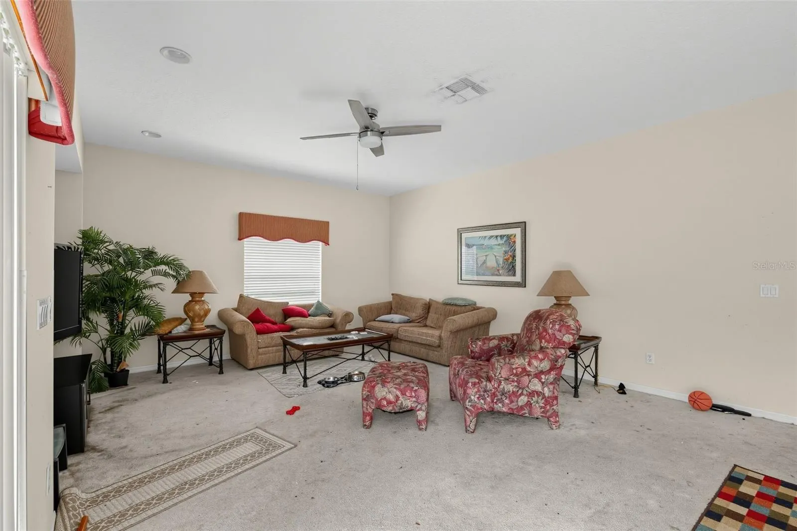 913 HENLEY CIR