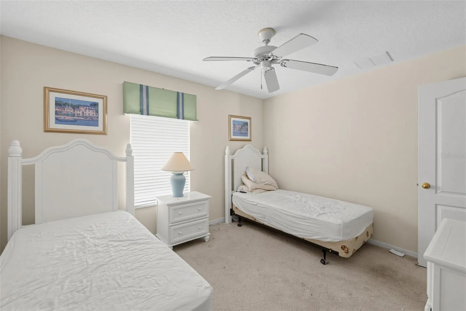 913 HENLEY CIR