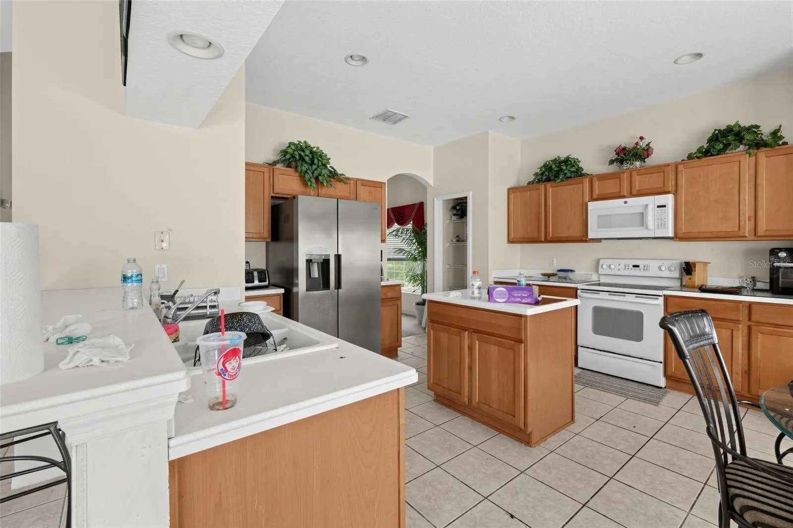 913 HENLEY CIR
