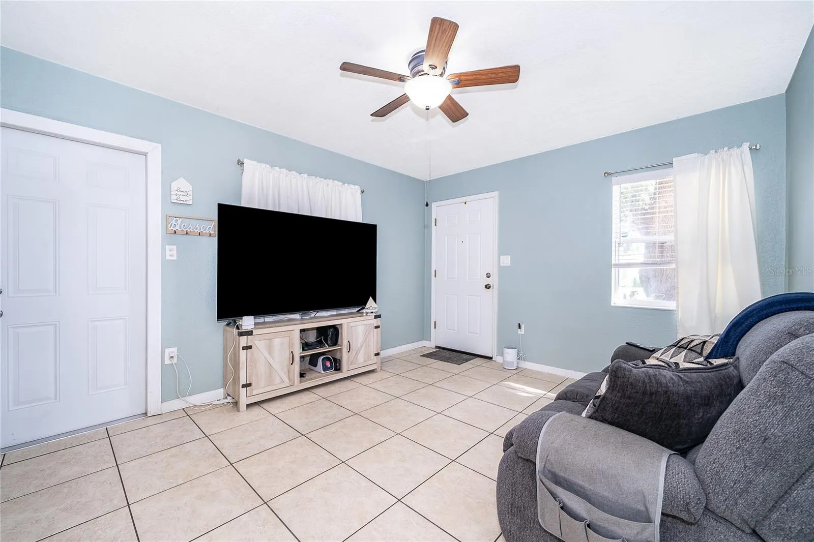 800 DORADO AVE