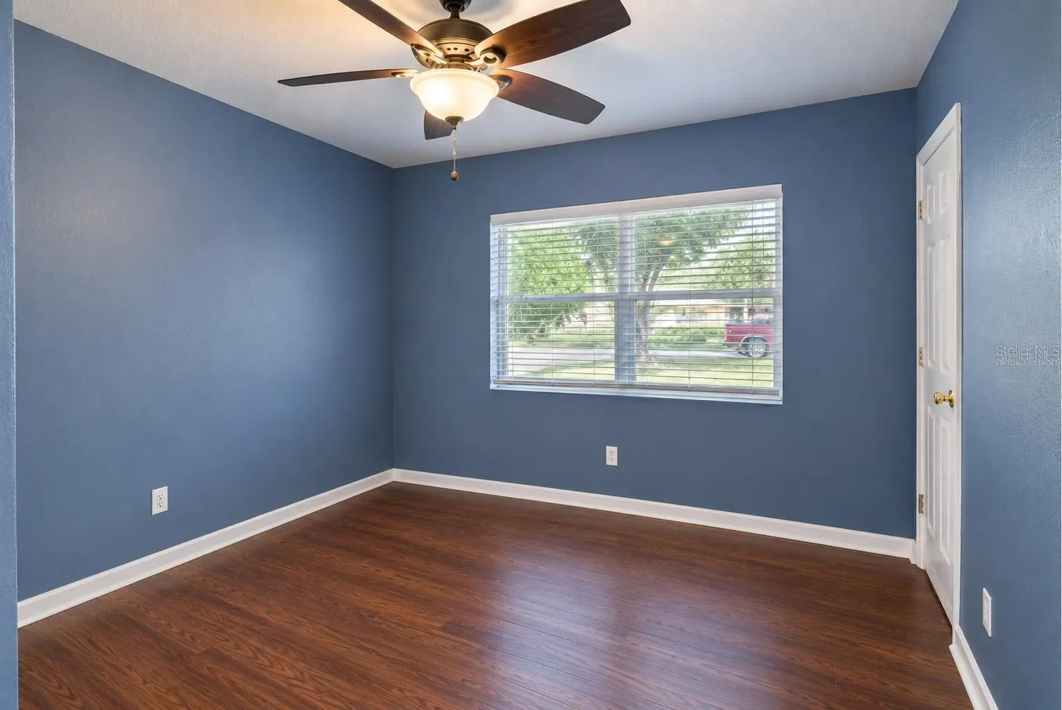 800 DORADO AVE