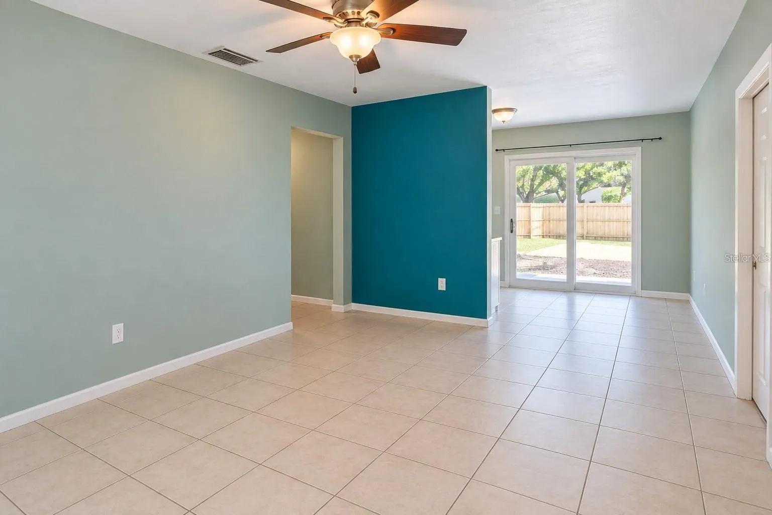 800 DORADO AVE