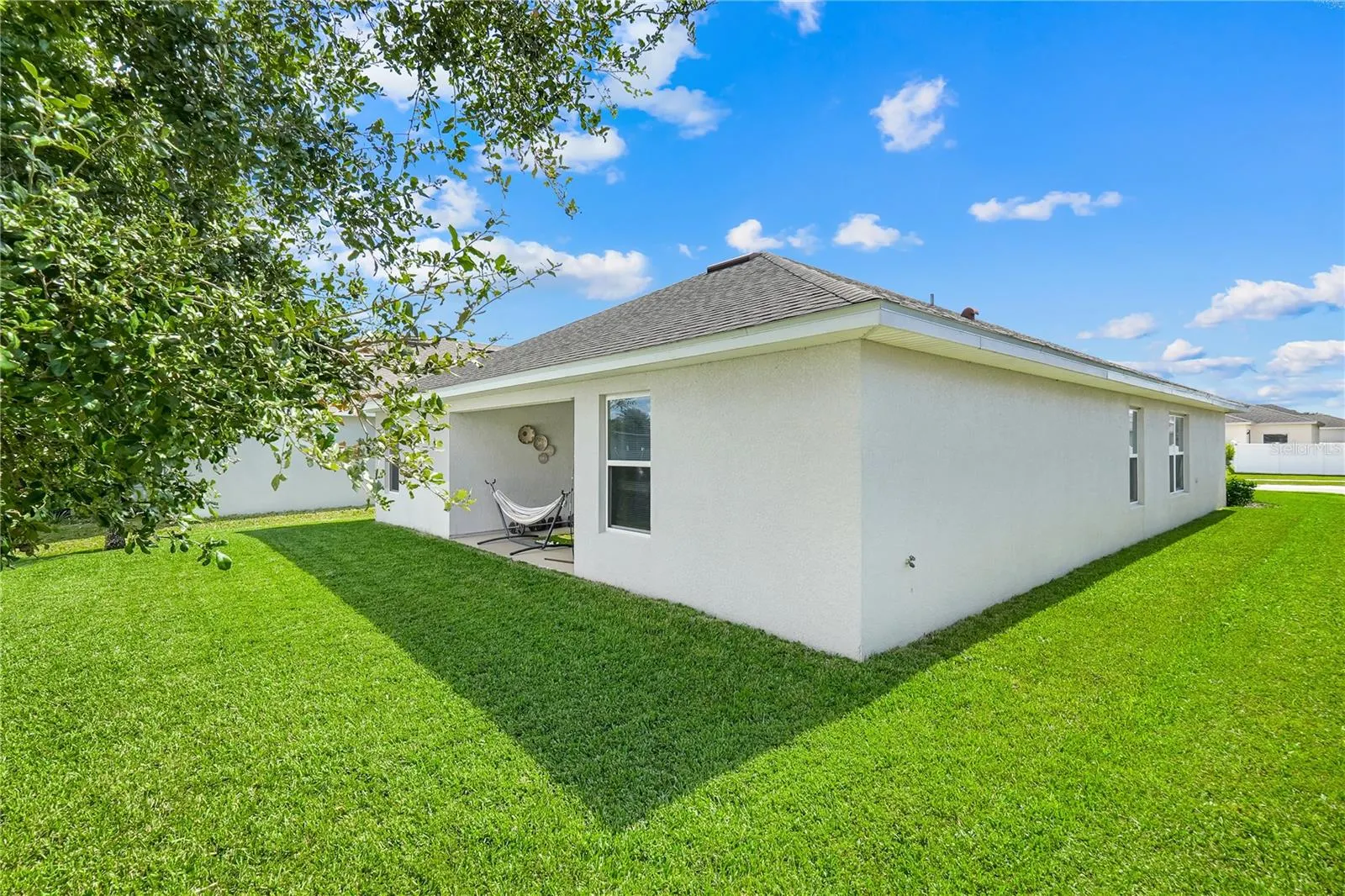 491 MEADOW POINTE DR