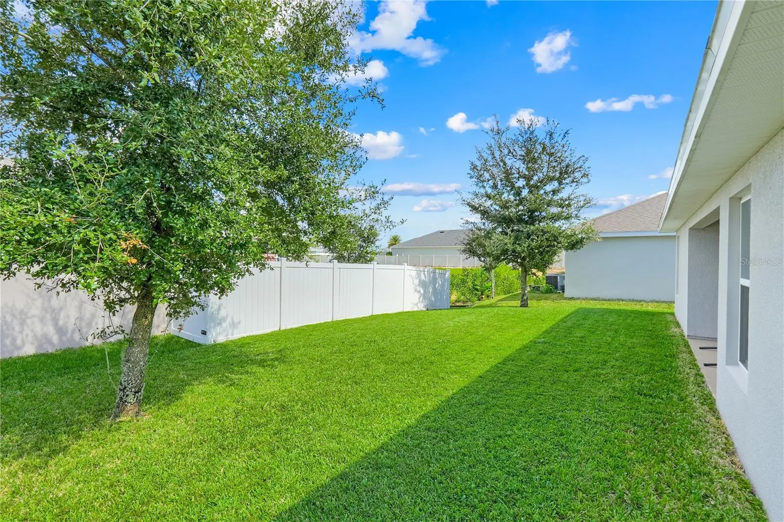491 MEADOW POINTE DR