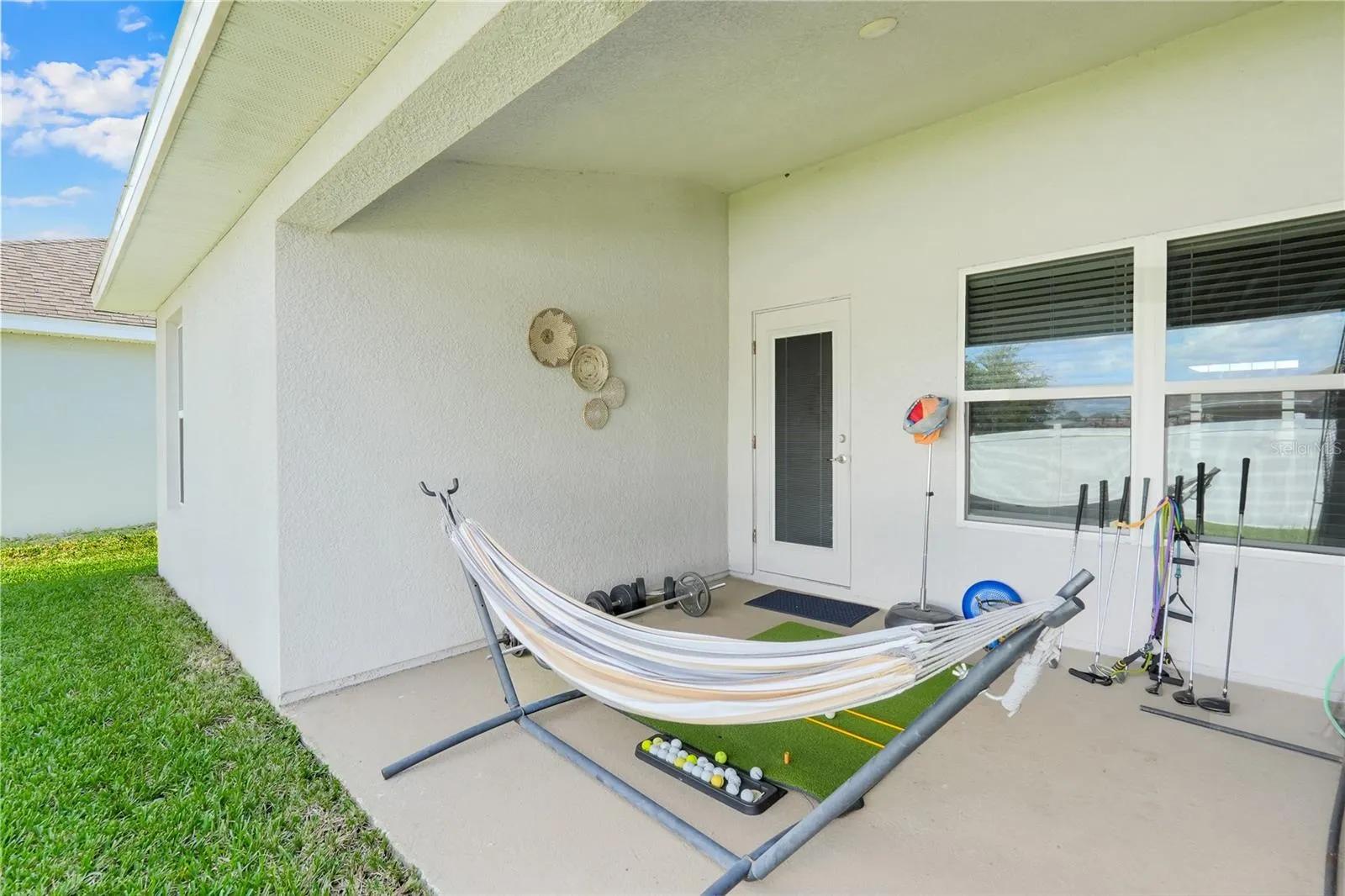 491 MEADOW POINTE DR