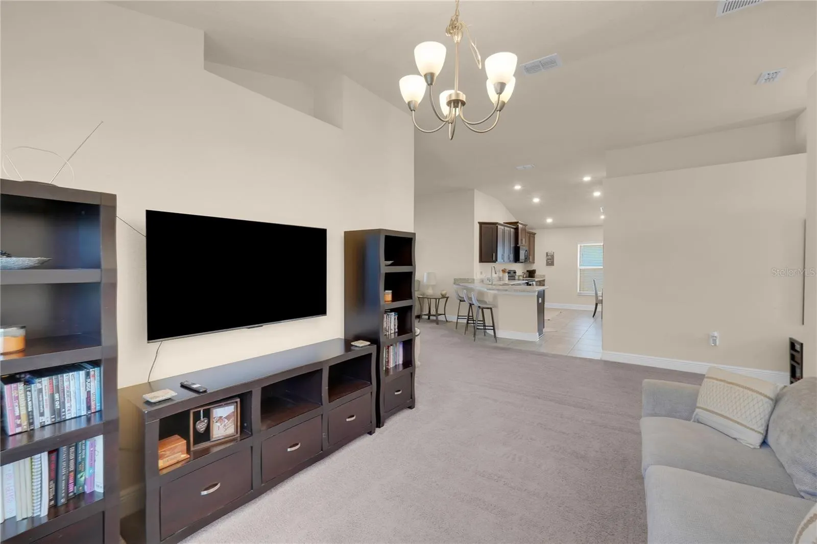 491 MEADOW POINTE DR