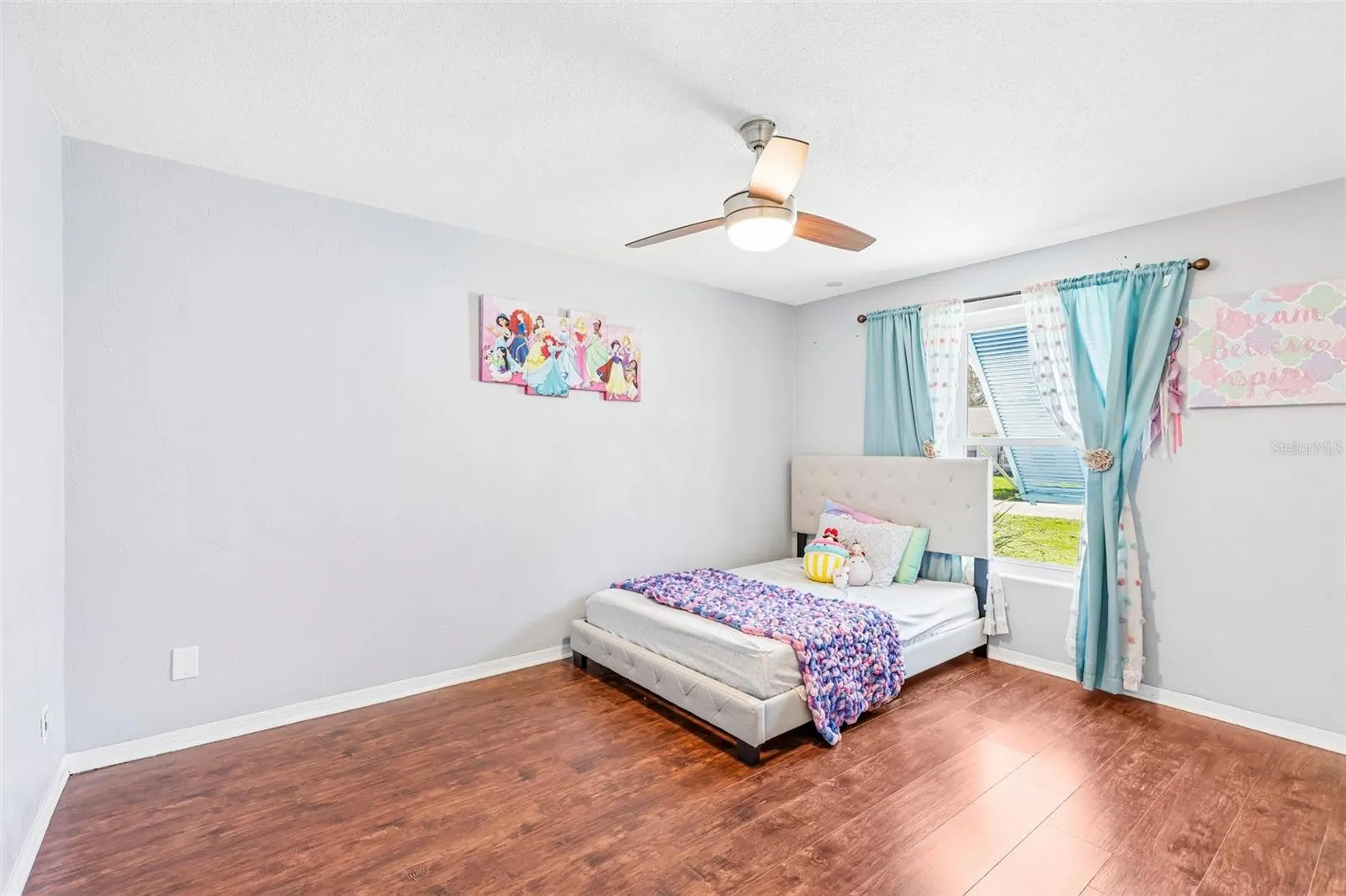 33 DRESDEN CIR