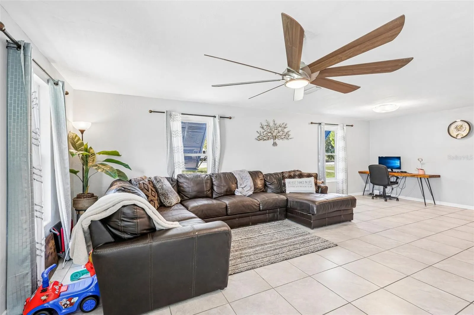 33 DRESDEN CIR