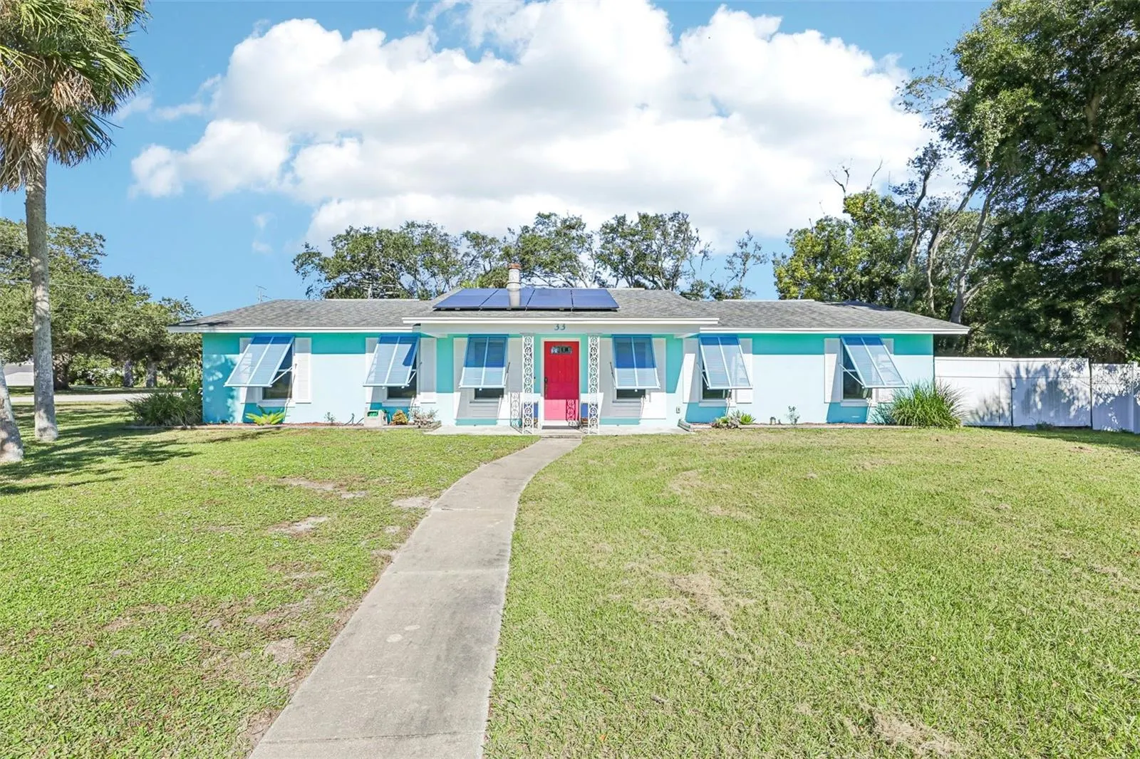 33 DRESDEN CIR