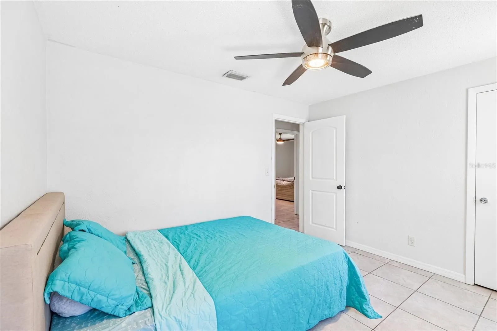 33 DRESDEN CIR
