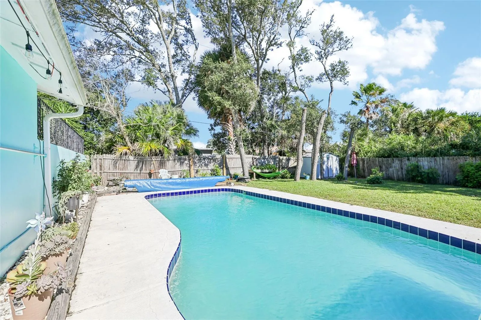 33 DRESDEN CIR