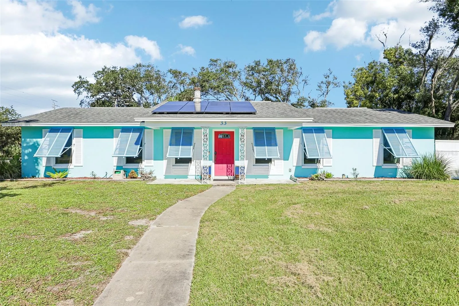 33 DRESDEN CIR