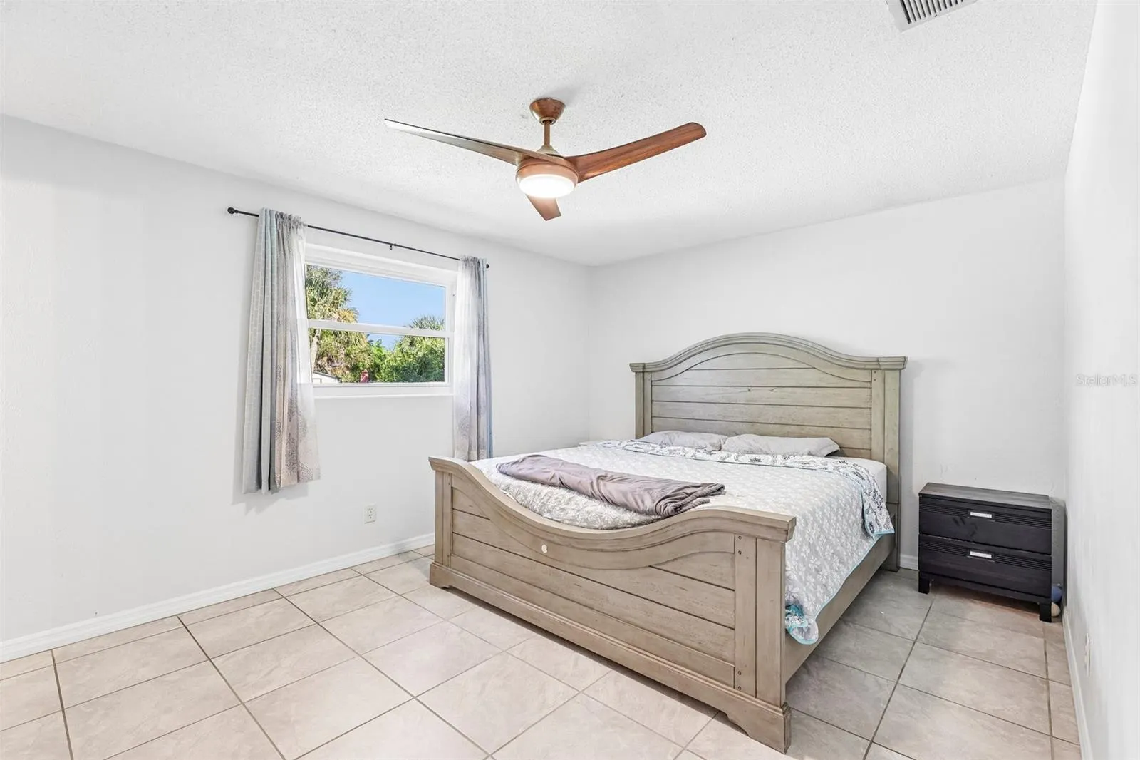 33 DRESDEN CIR